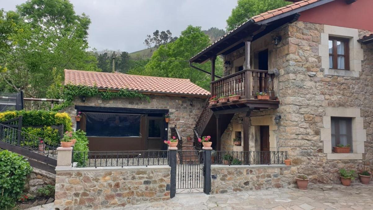 Casa Rural Caborzal Renedo De Cabuerniga Exteriér fotografie