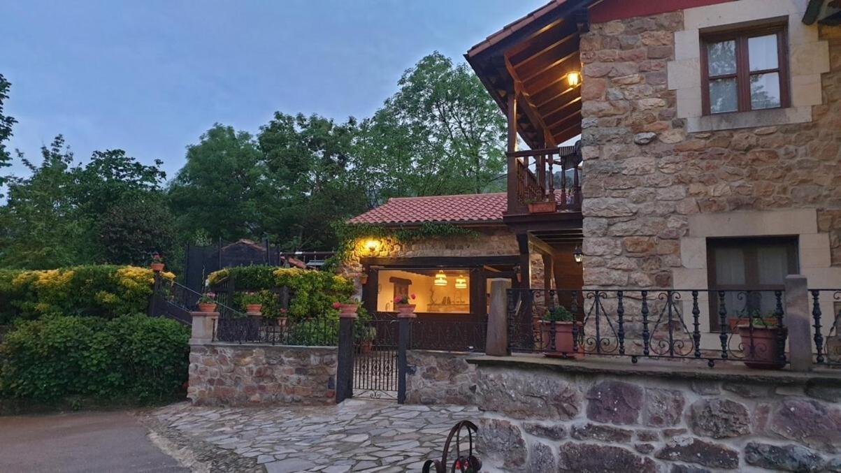 Casa Rural Caborzal Renedo De Cabuerniga Exteriér fotografie