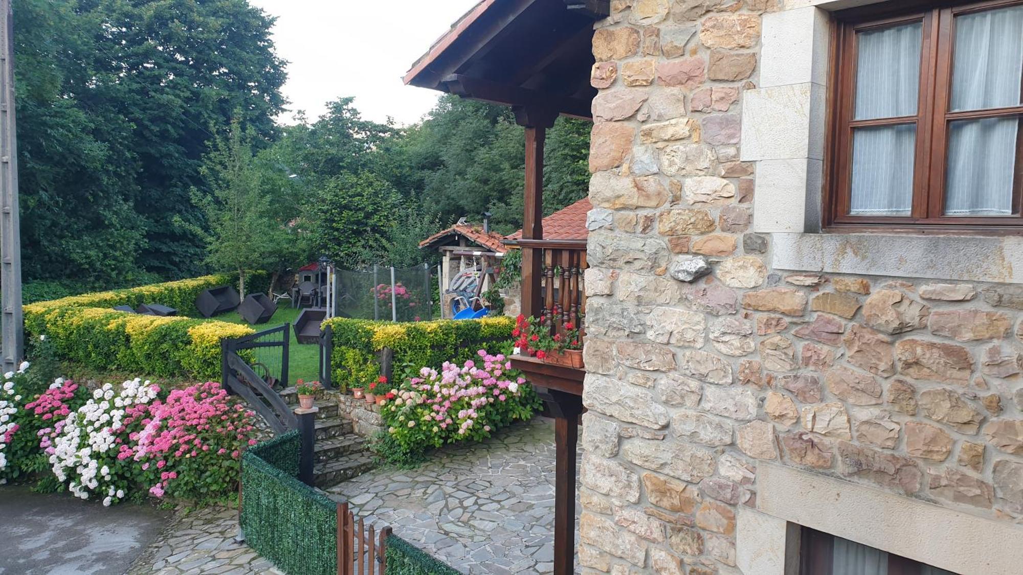 Casa Rural Caborzal Renedo De Cabuerniga Exteriér fotografie